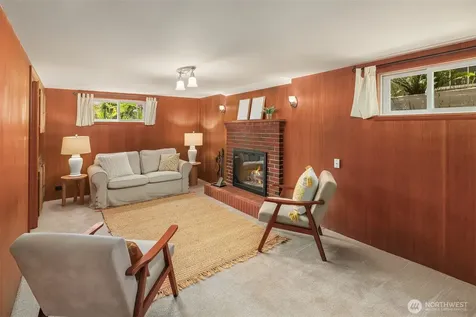 2852 NW 62nd Street Seattle WA 98107