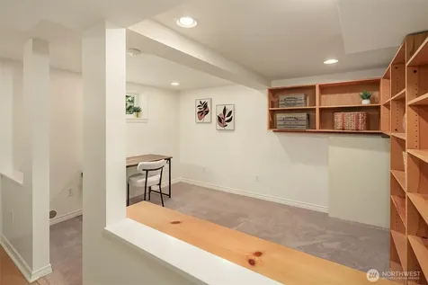 2852 NW 62nd Street Seattle WA 98107