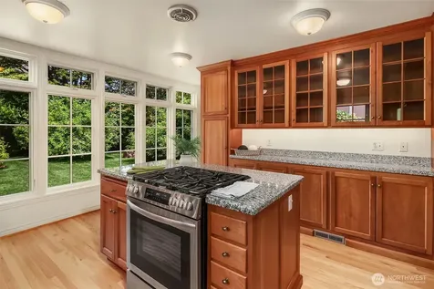 2852 NW 62nd Street Seattle WA 98107