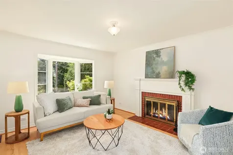 2852 NW 62nd Street Seattle WA 98107
