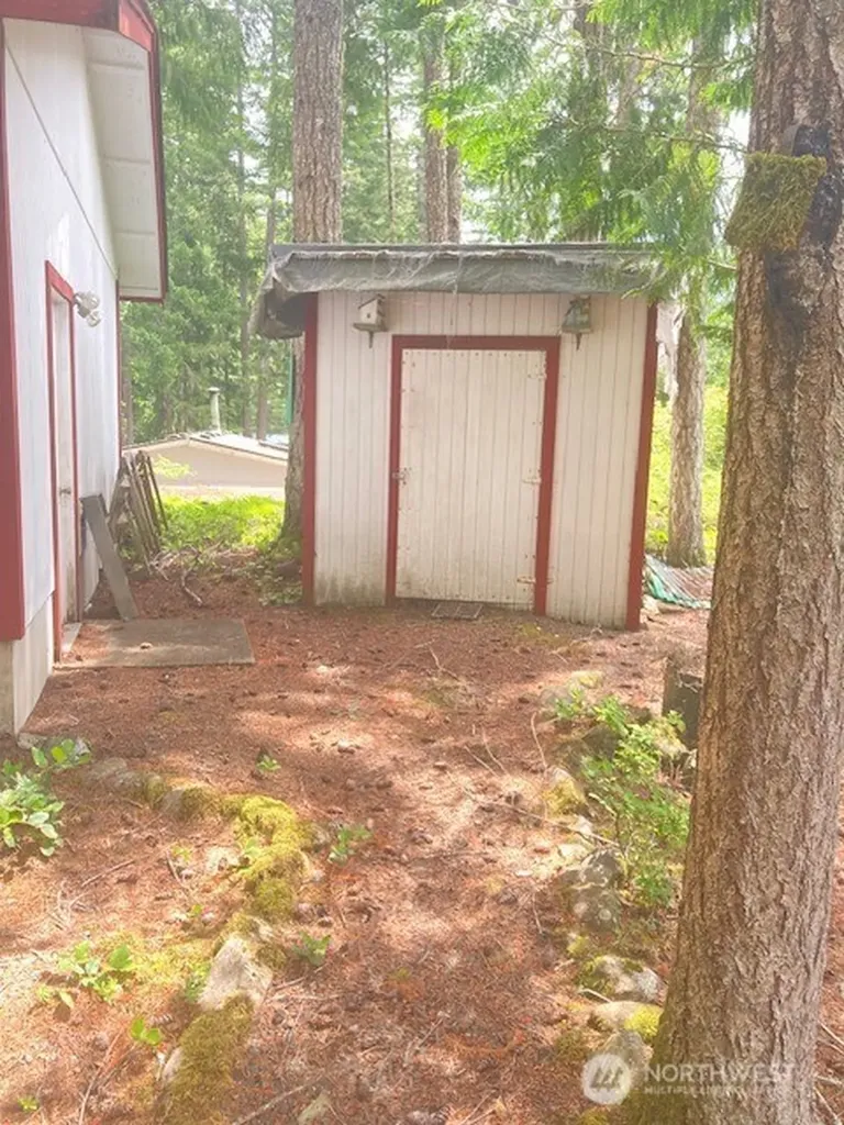 50 N Quinault Place Hoodsport WA 98548