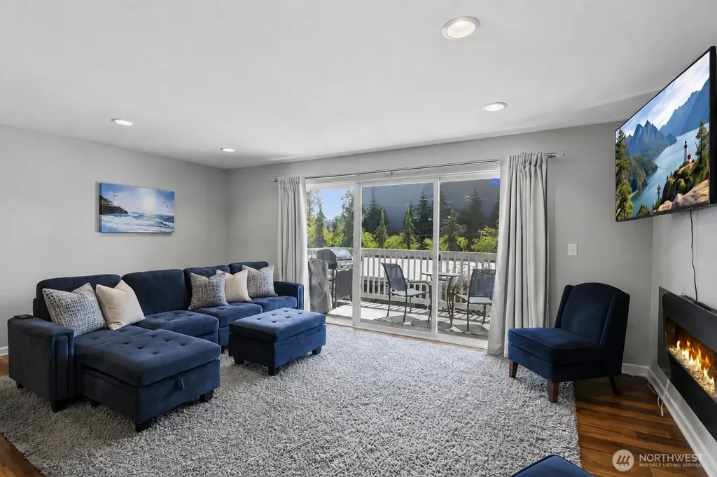 5021 Ripley Lane N Renton WA 98056