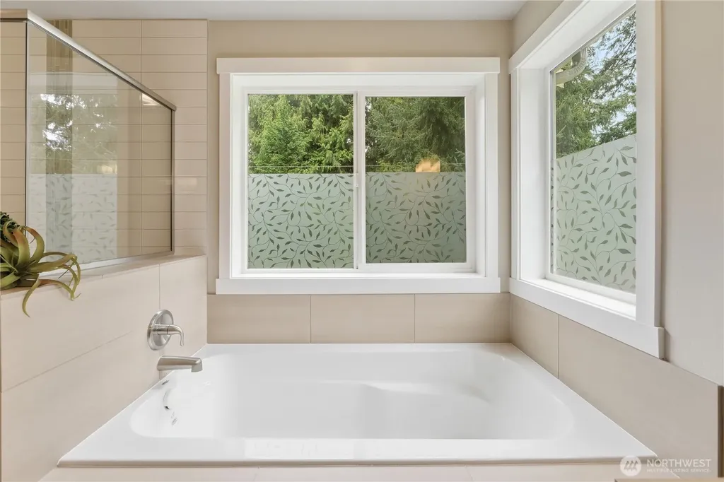 16005 74th Avenue NE Kenmore WA 98028