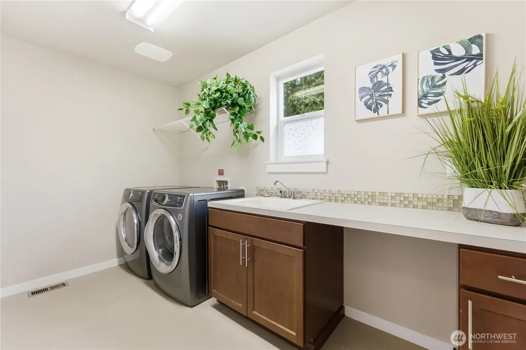 16005 74th Avenue NE Kenmore WA 98028