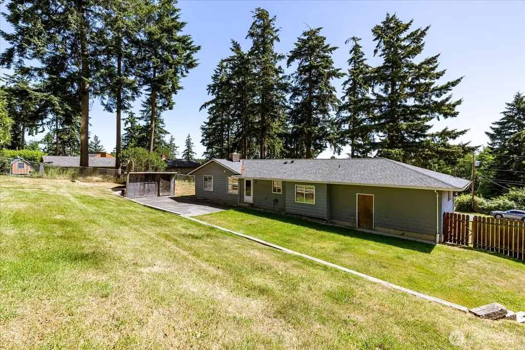 2473 Olympic Drive Oak Harbor WA 98277