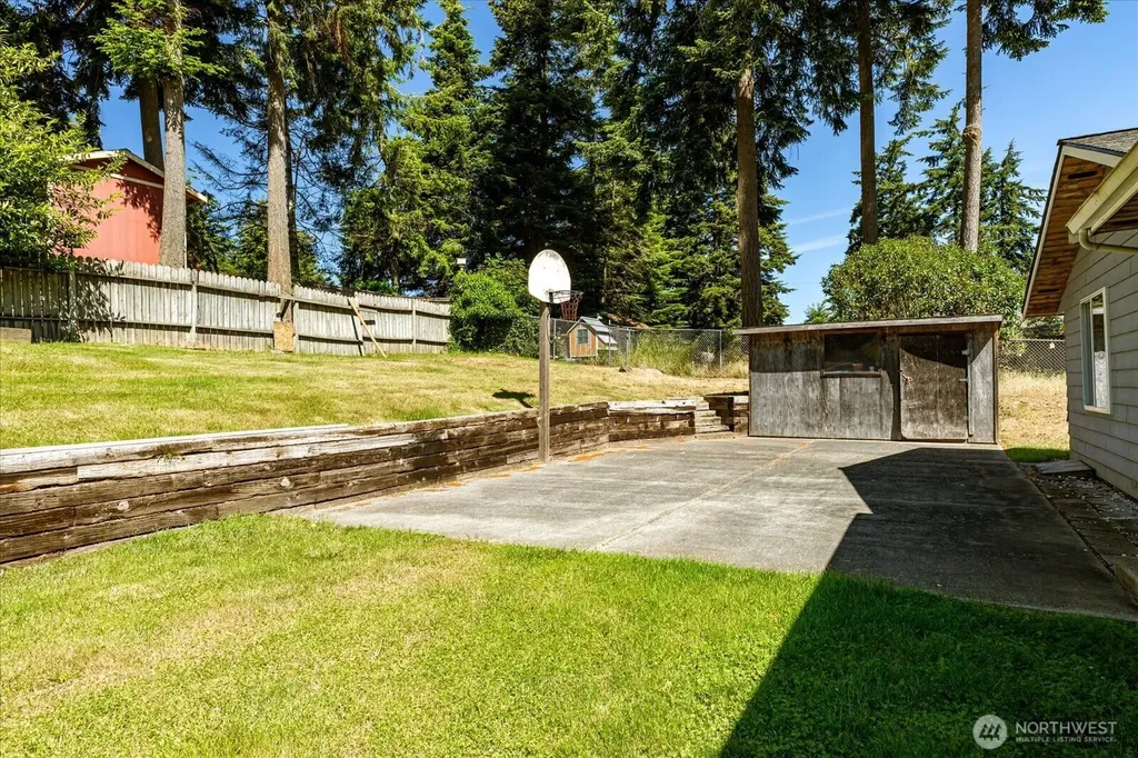 2473 Olympic Drive Oak Harbor WA 98277