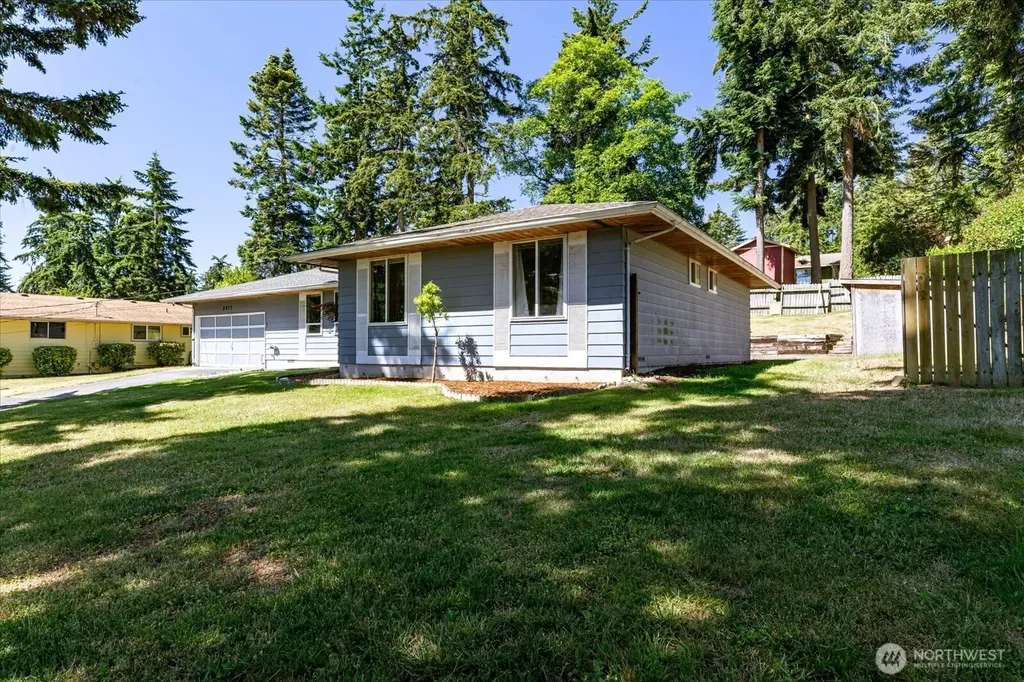 2473 Olympic Drive Oak Harbor WA 98277