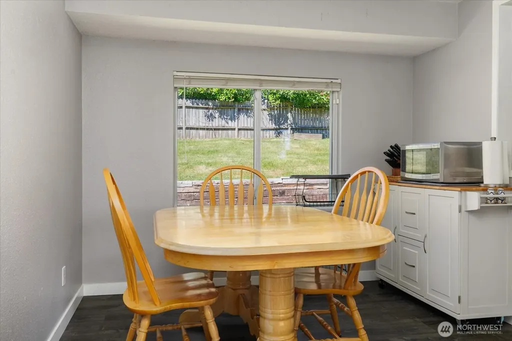 2473 Olympic Drive Oak Harbor WA 98277