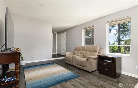 2473 Olympic Drive Oak Harbor WA 98277
