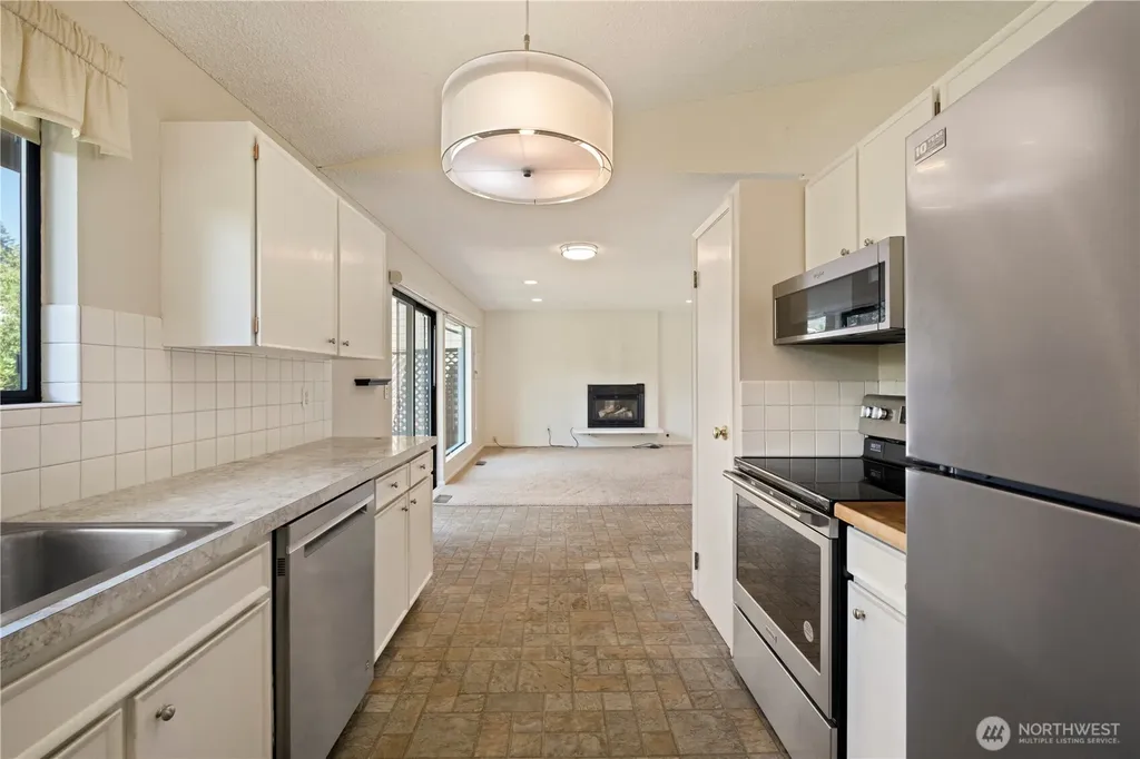1932 SE 17th Court Renton WA 98055