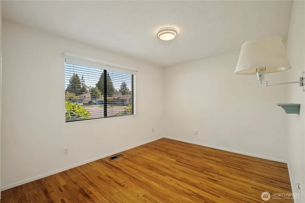 1932 SE 17th Court Renton WA 98055