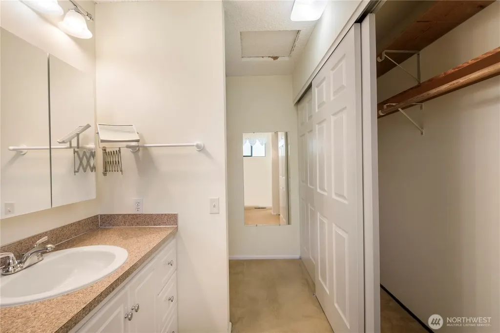 1932 SE 17th Court Renton WA 98055
