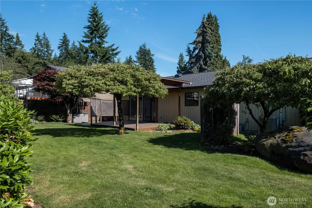 1932 SE 17th Court Renton WA 98055