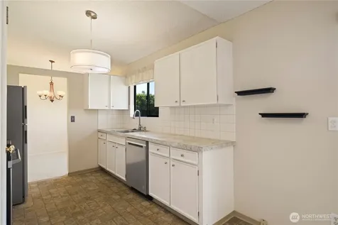 1932 SE 17th Court Renton WA 98055