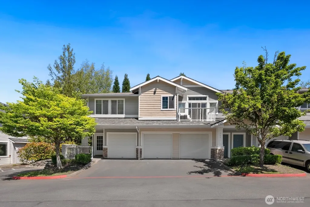 22022 42nd Avenue S Kent WA 98032