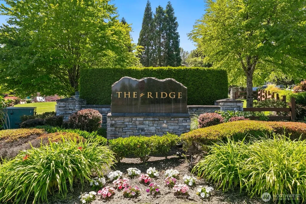 22022 42nd Avenue S Kent WA 98032