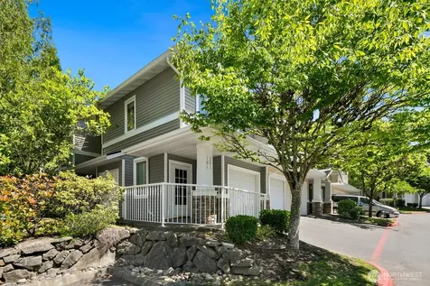 22022 42nd Avenue S Kent WA 98032