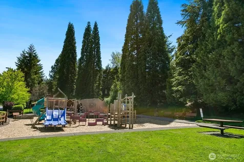 22022 42nd Avenue S Kent WA 98032