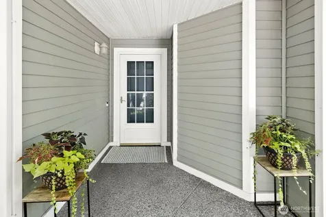 22022 42nd Avenue S Kent WA 98032