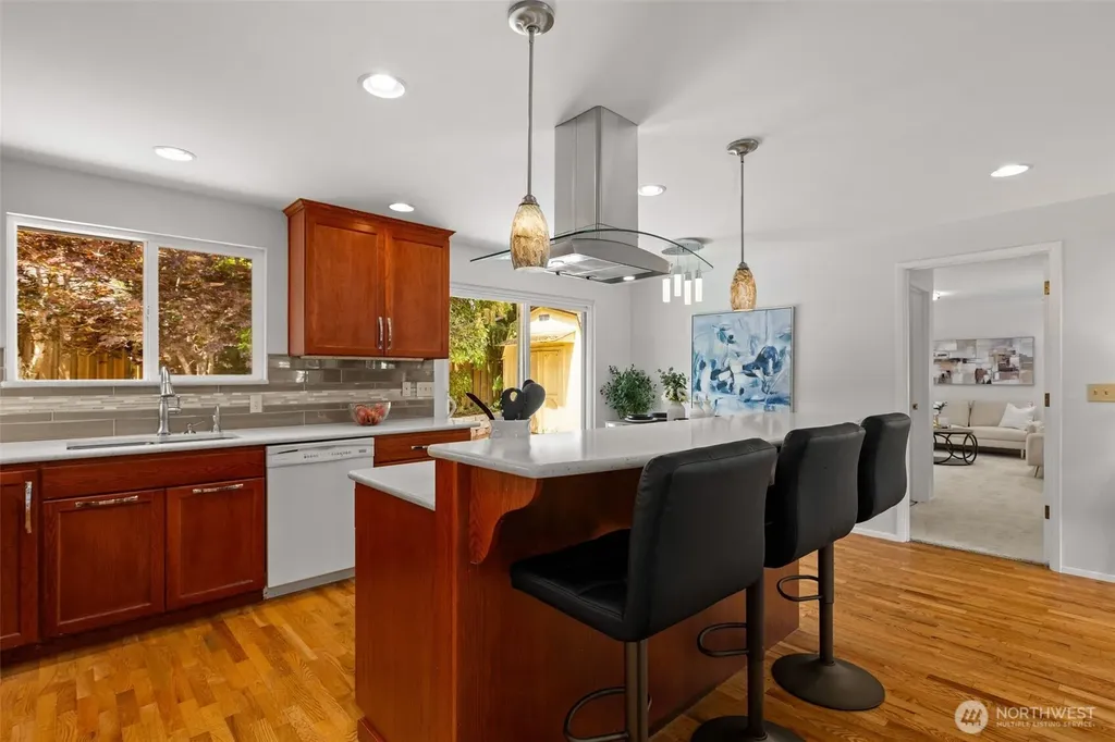2507 Vashon Court NE Renton WA 98059