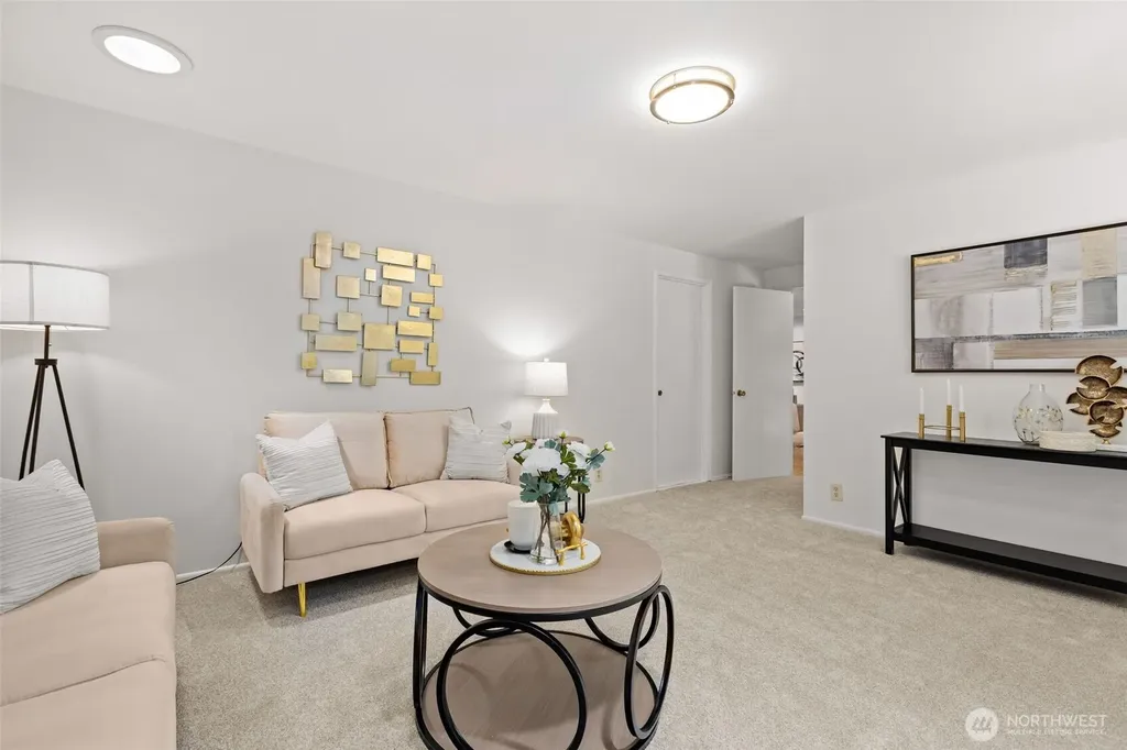 2507 Vashon Court NE Renton WA 98059