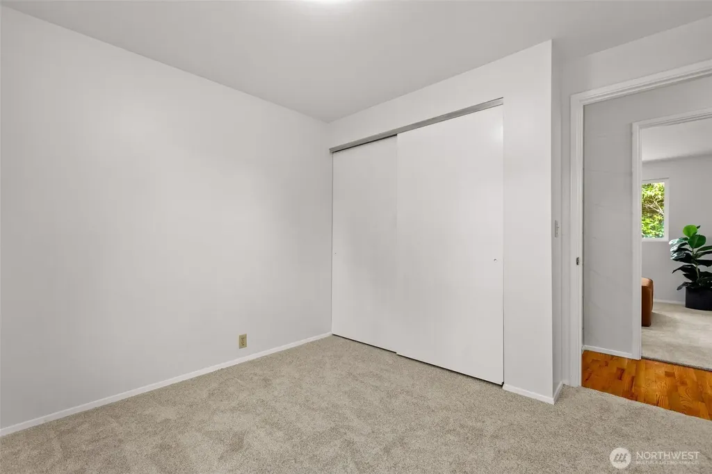2507 Vashon Court NE Renton WA 98059