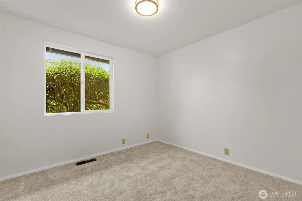2507 Vashon Court NE Renton WA 98059