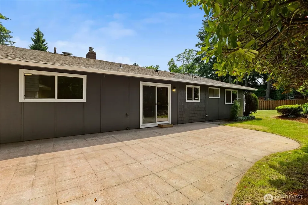 2507 Vashon Court NE Renton WA 98059