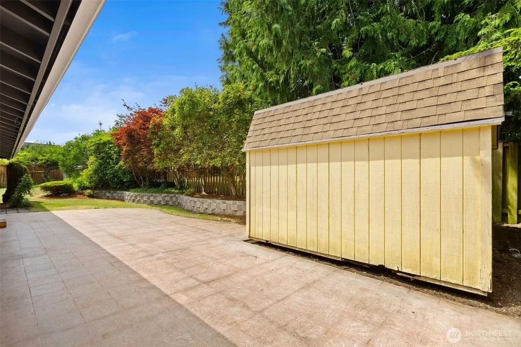 2507 Vashon Court NE Renton WA 98059