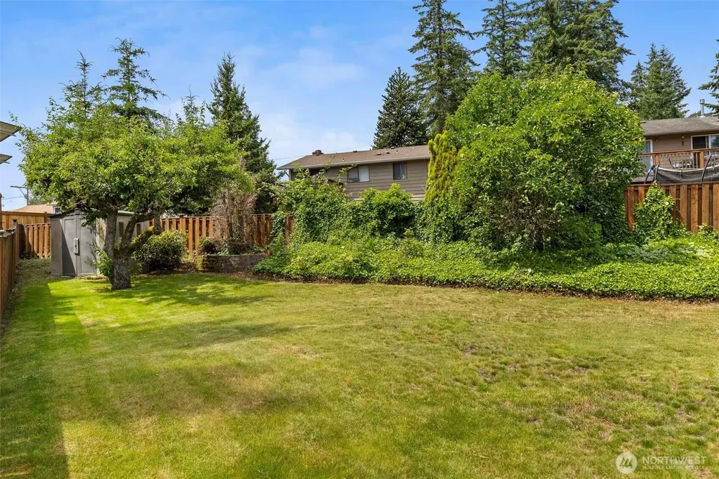2507 Vashon Court NE Renton WA 98059