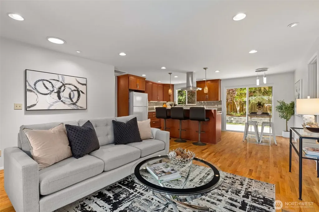 2507 Vashon Court NE Renton WA 98059