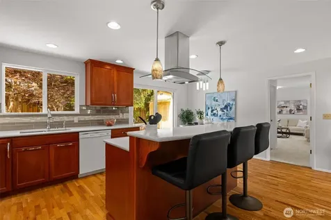 2507 Vashon Court NE Renton WA 98059
