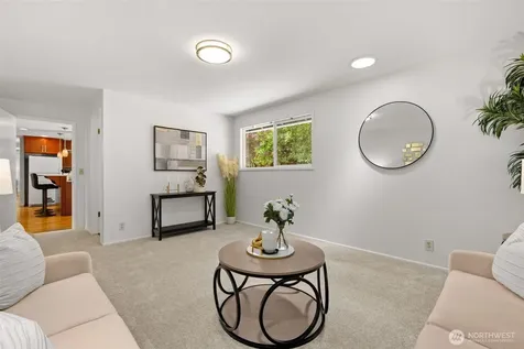 2507 Vashon Court NE Renton WA 98059