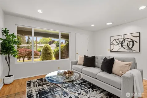 2507 Vashon Court NE Renton WA 98059