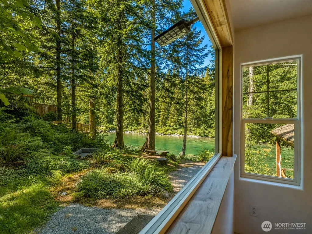 52607 S Riverside Road Gold Bar WA 98251