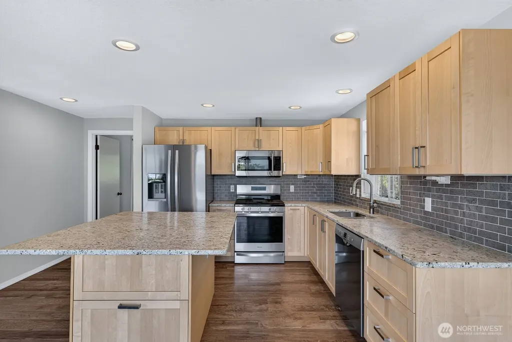 1524 Country Club Drive Camano Island WA 98282