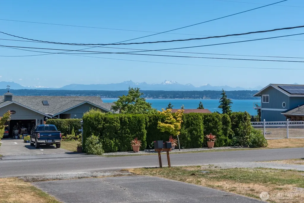 1524 Country Club Drive Camano Island WA 98282