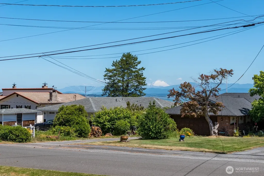 1524 Country Club Drive Camano Island WA 98282