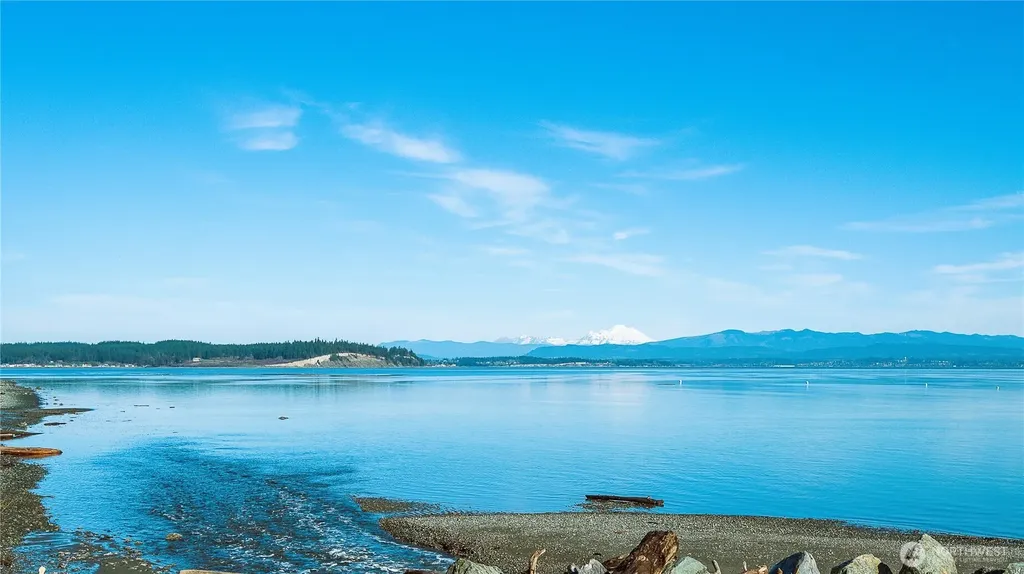 1524 Country Club Drive Camano Island WA 98282