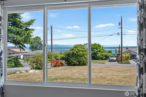 1524 Country Club Drive Camano Island WA 98282
