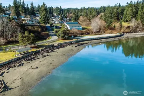 1524 Country Club Drive Camano Island WA 98282