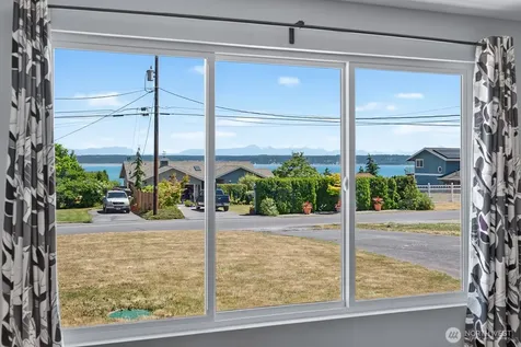 1524 Country Club Drive Camano Island WA 98282