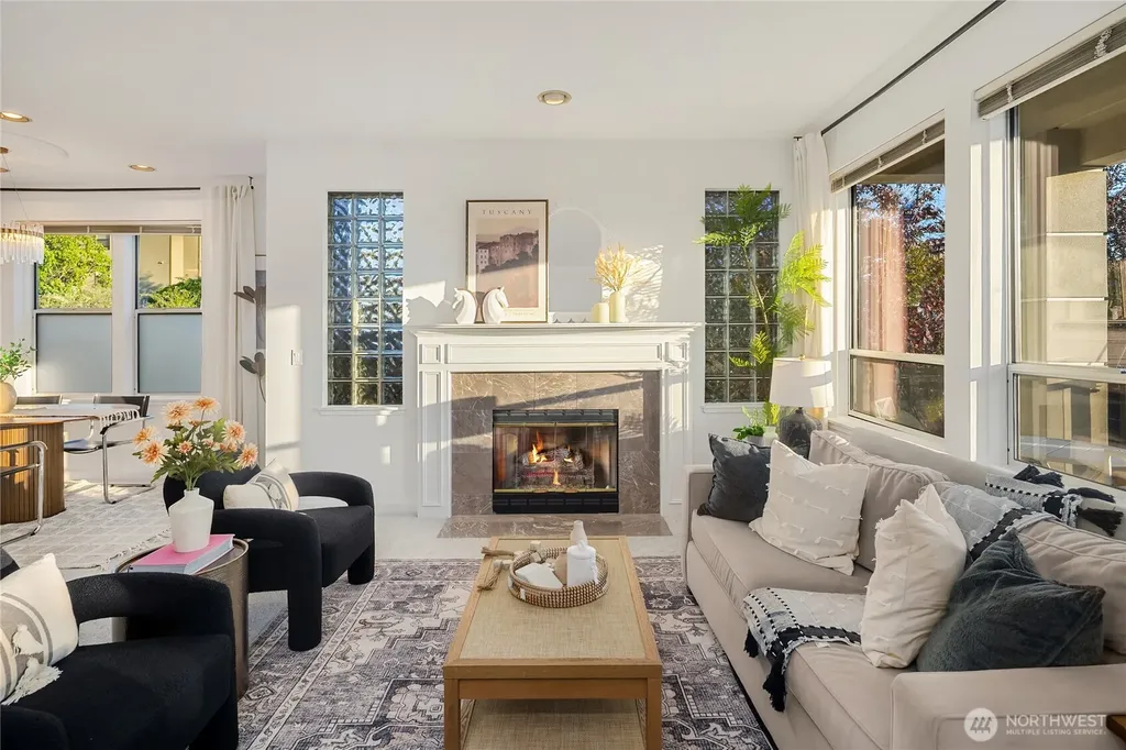 524 12th Avenue E Seattle WA 98102