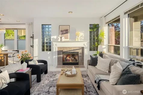 524 12th Avenue E Seattle WA 98102