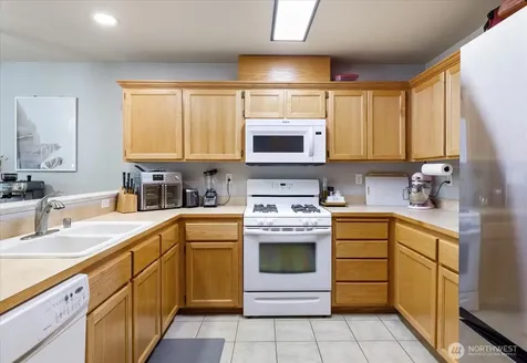 160 NE Melrose Drive Oak Harbor WA 98277