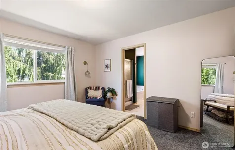 160 NE Melrose Drive Oak Harbor WA 98277
