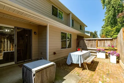 160 NE Melrose Drive Oak Harbor WA 98277