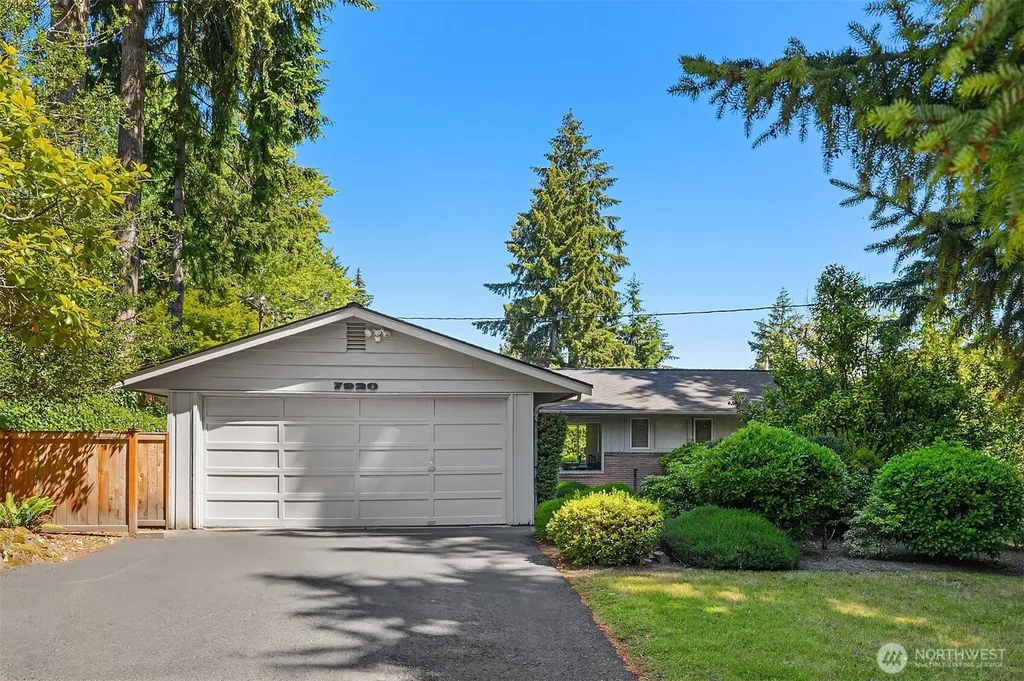 7920 NE 26th Street Medina WA 98039