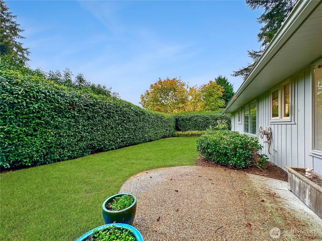 7920 NE 26th Street Medina WA 98039