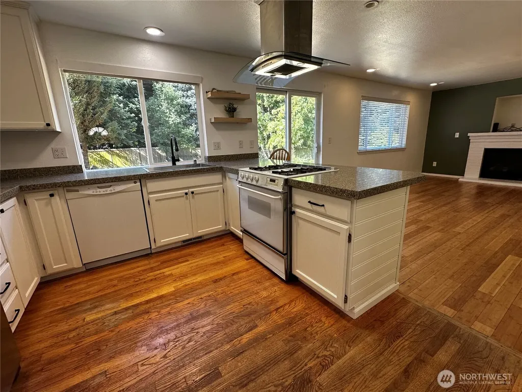 8609 146th St Ct E Puyallup WA 98375
